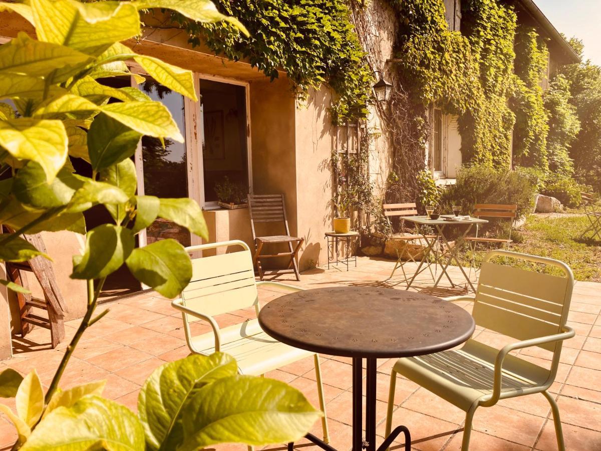 Le Repaire De La Reveuse Bed & Breakfast Saint-Frajou Luaran gambar