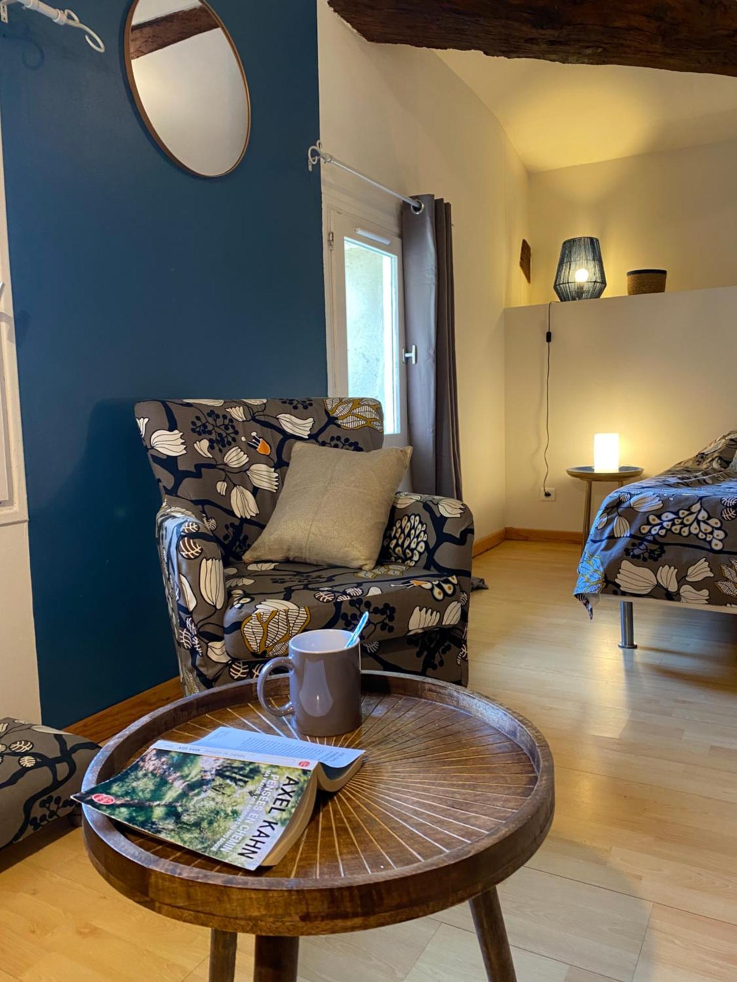 Le Repaire De La Reveuse Bed & Breakfast Saint-Frajou Luaran gambar